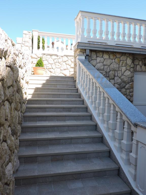 Apartments Villa Residenca Новий Винодольський Екстер'єр фото